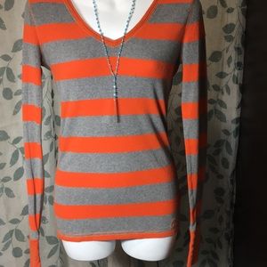 🧡Long sleeve, orange and grey striped🧡